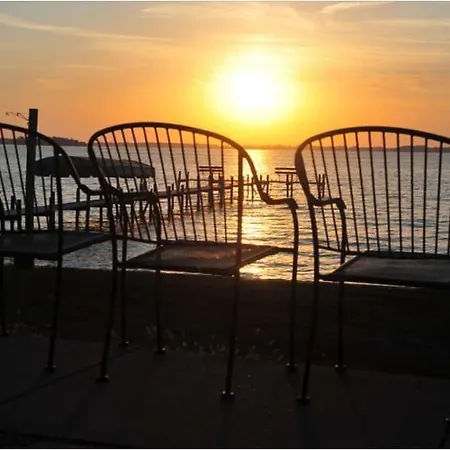 The South Shore Inn